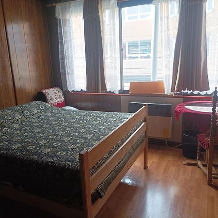 Alojamiento Familiar Rey Bed and Breakfast Punta Arenas Exteriör bild