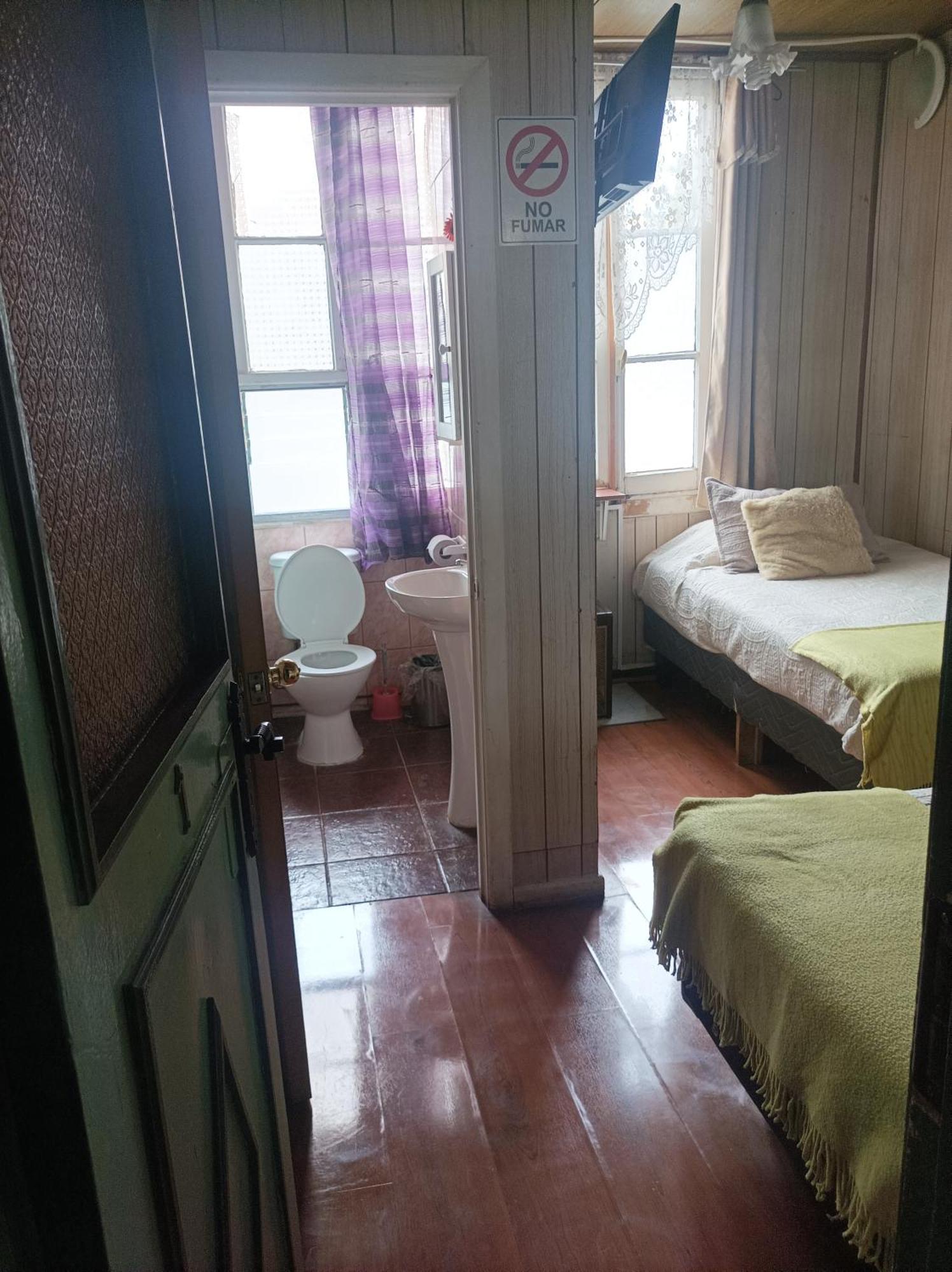 Alojamiento Familiar Rey Bed and Breakfast Punta Arenas Exteriör bild