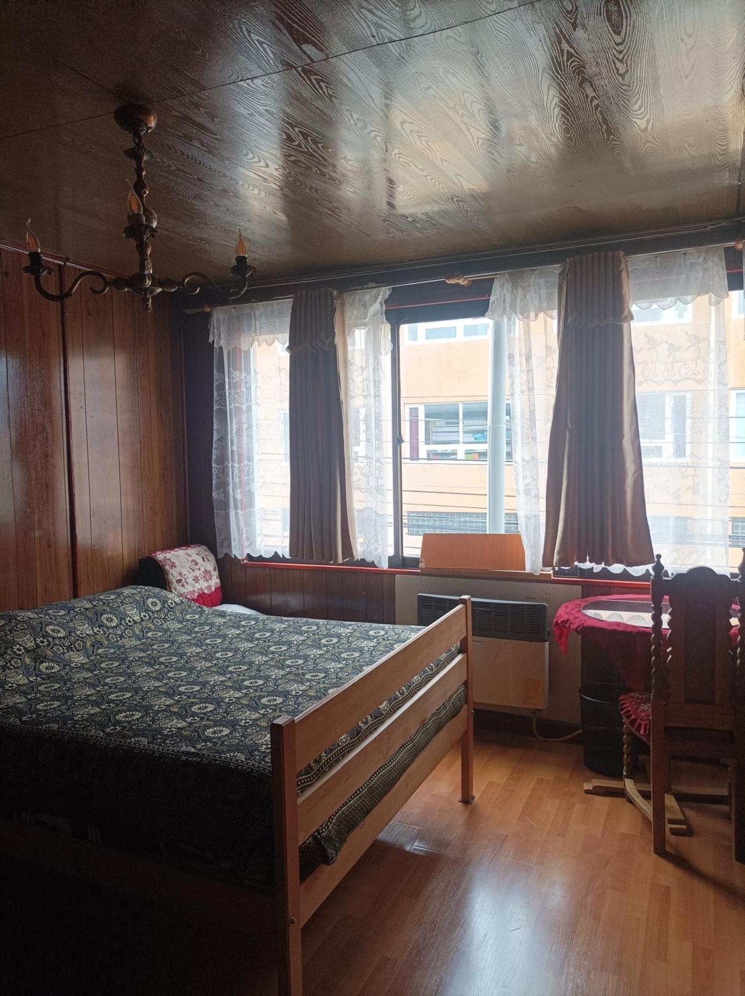 Alojamiento Familiar Rey Bed and Breakfast Punta Arenas Exteriör bild
