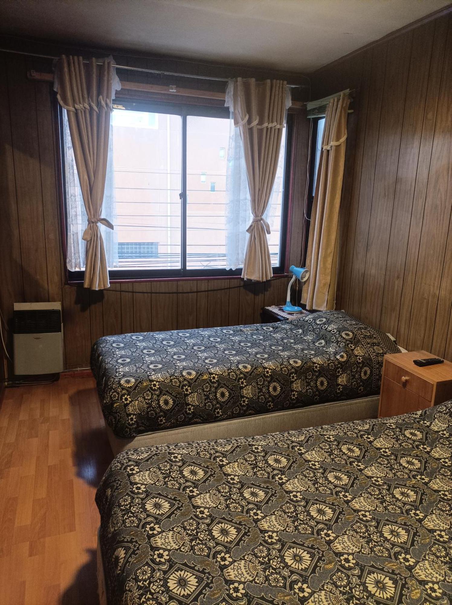 Alojamiento Familiar Rey Bed and Breakfast Punta Arenas Exteriör bild